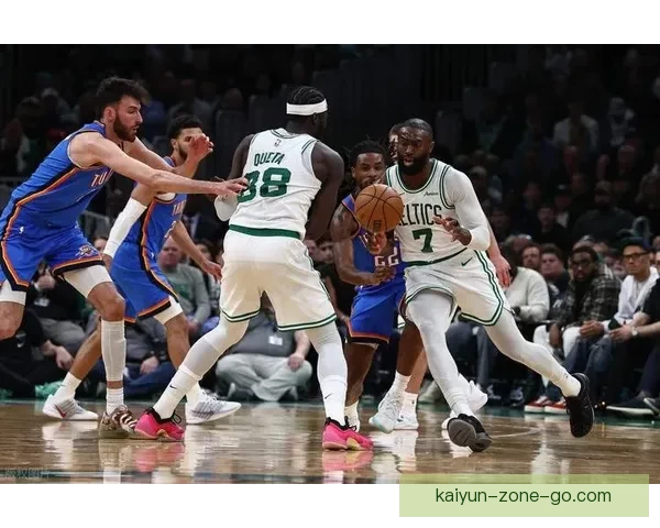 凯尔特人终结雷霆12连胜 布朗砍31分8篮板 亚历山大空砍33分 凯尔特人终结雷霆12连胜 布朗砍31分8篮板 亚历山大空砍33分